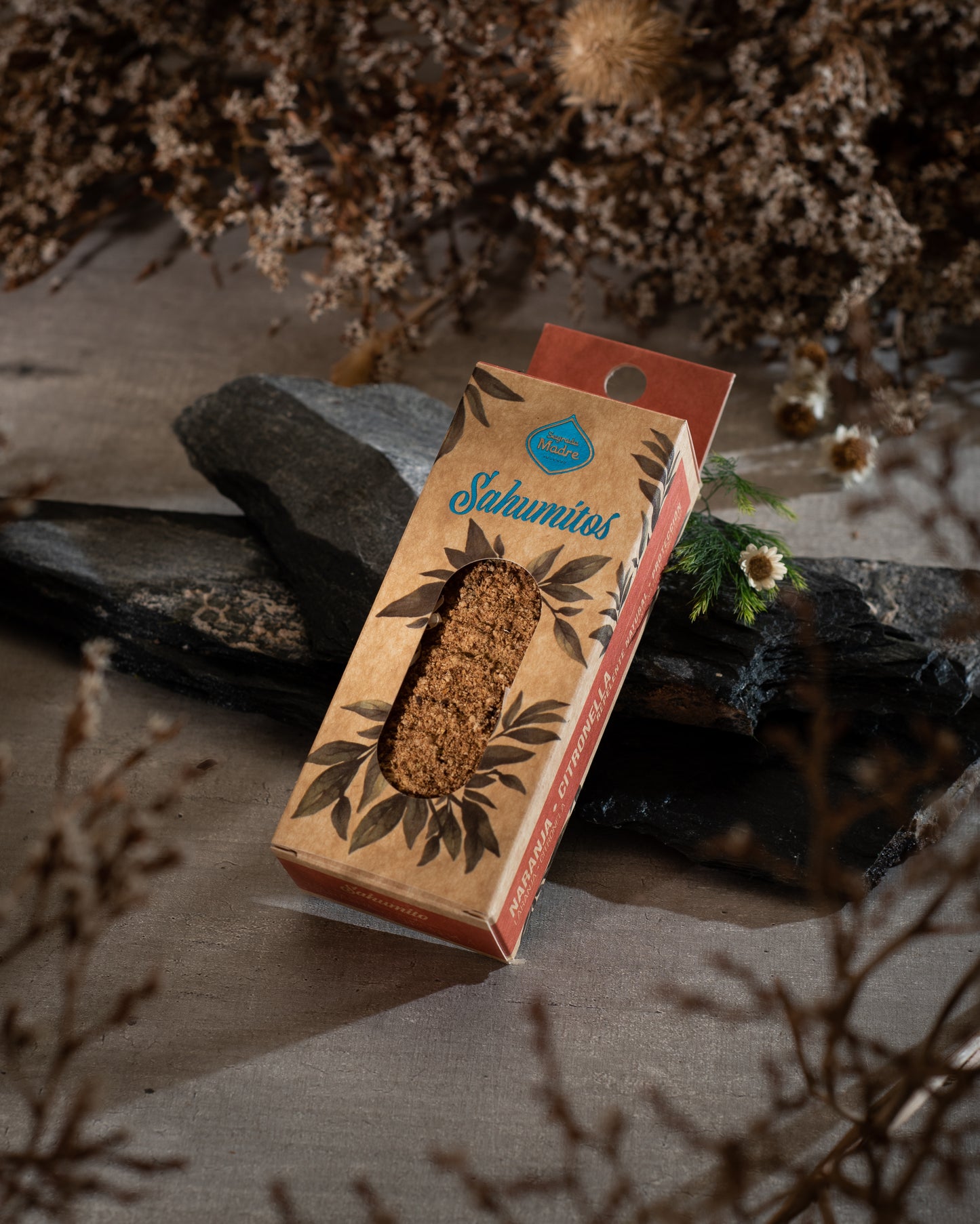 Baghetă S de smudging cu Portocală și Lemongrass pentru respingerea energiilor negative, energie și creativitate (SAGRADA MADRE – Sahumito)