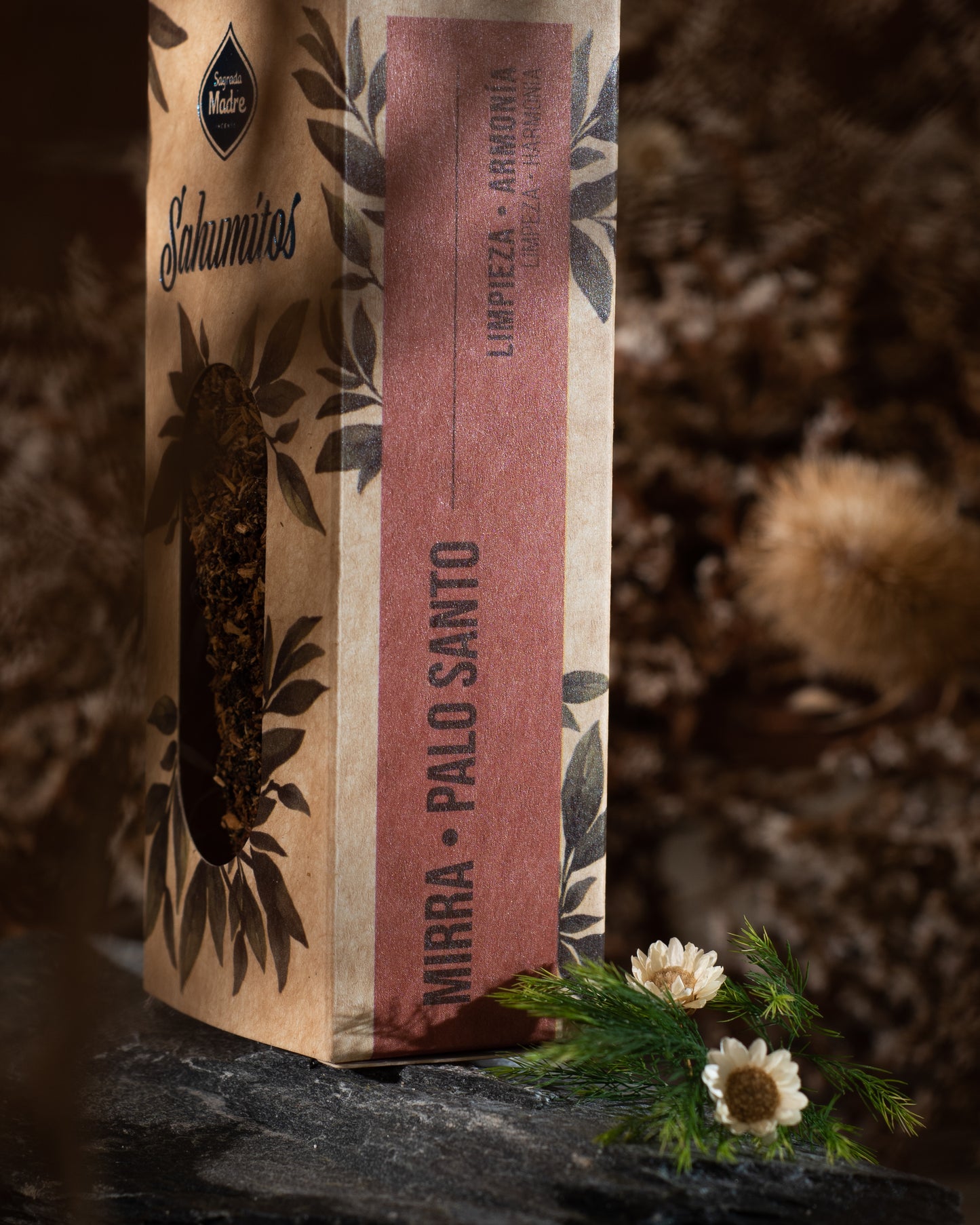 Baghetă S de smudging cu Smiră și Palo Santo pentru curățare energetică și armonizare (SAGRADA MADRE – Sahumito)
