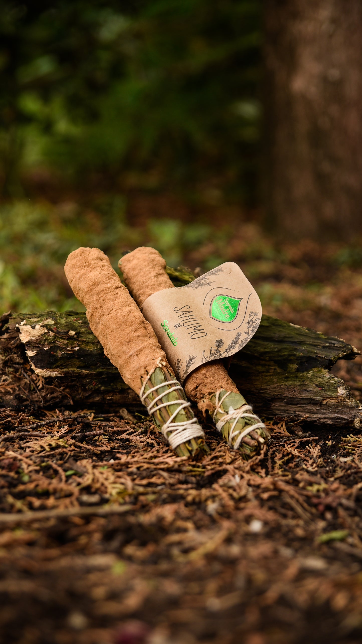 Baghetă de smudging cu Santal pentru meditație și conexiune cu sinele superior (SAGRADA MADRE – Sahumos)