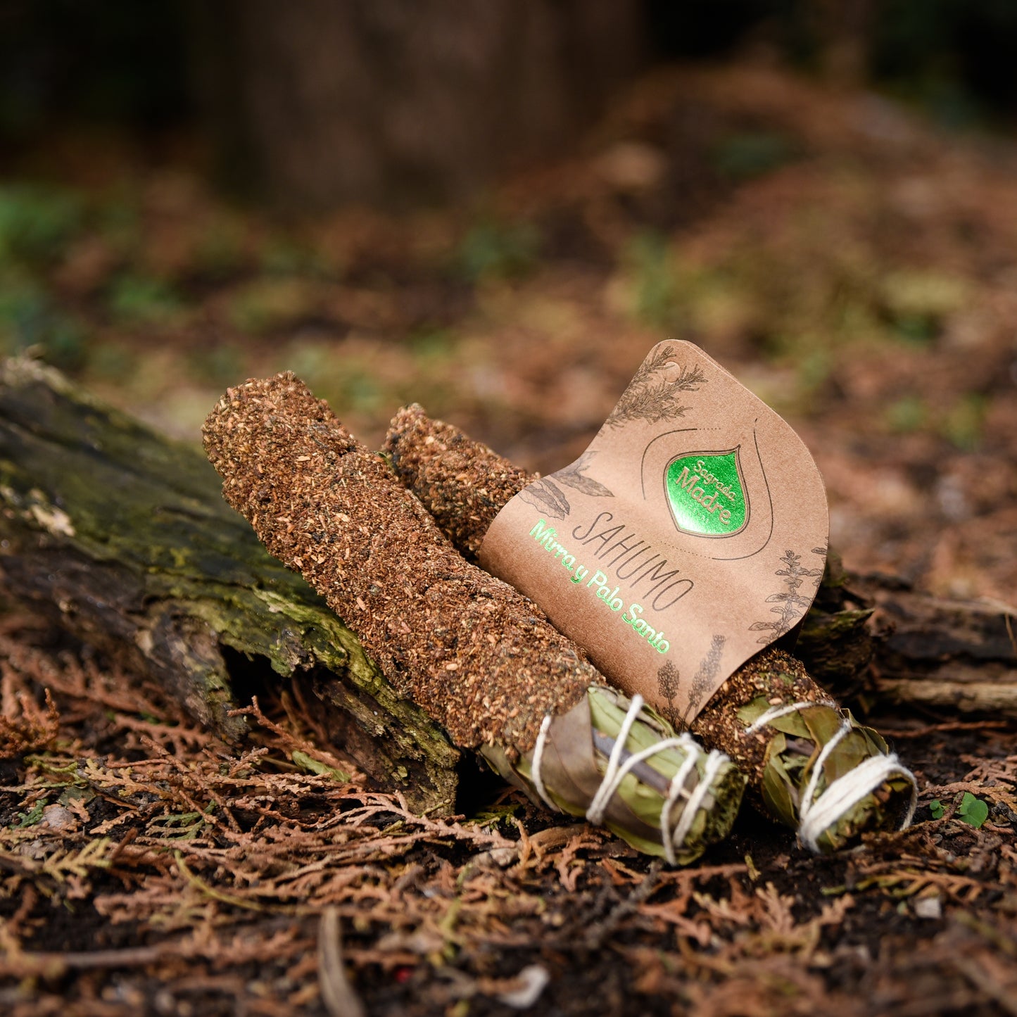 Baghetă de smudging cu Smirnă și Palo Santo pentru purificare și vindecare (SAGRADA MADRE - Sahumos)