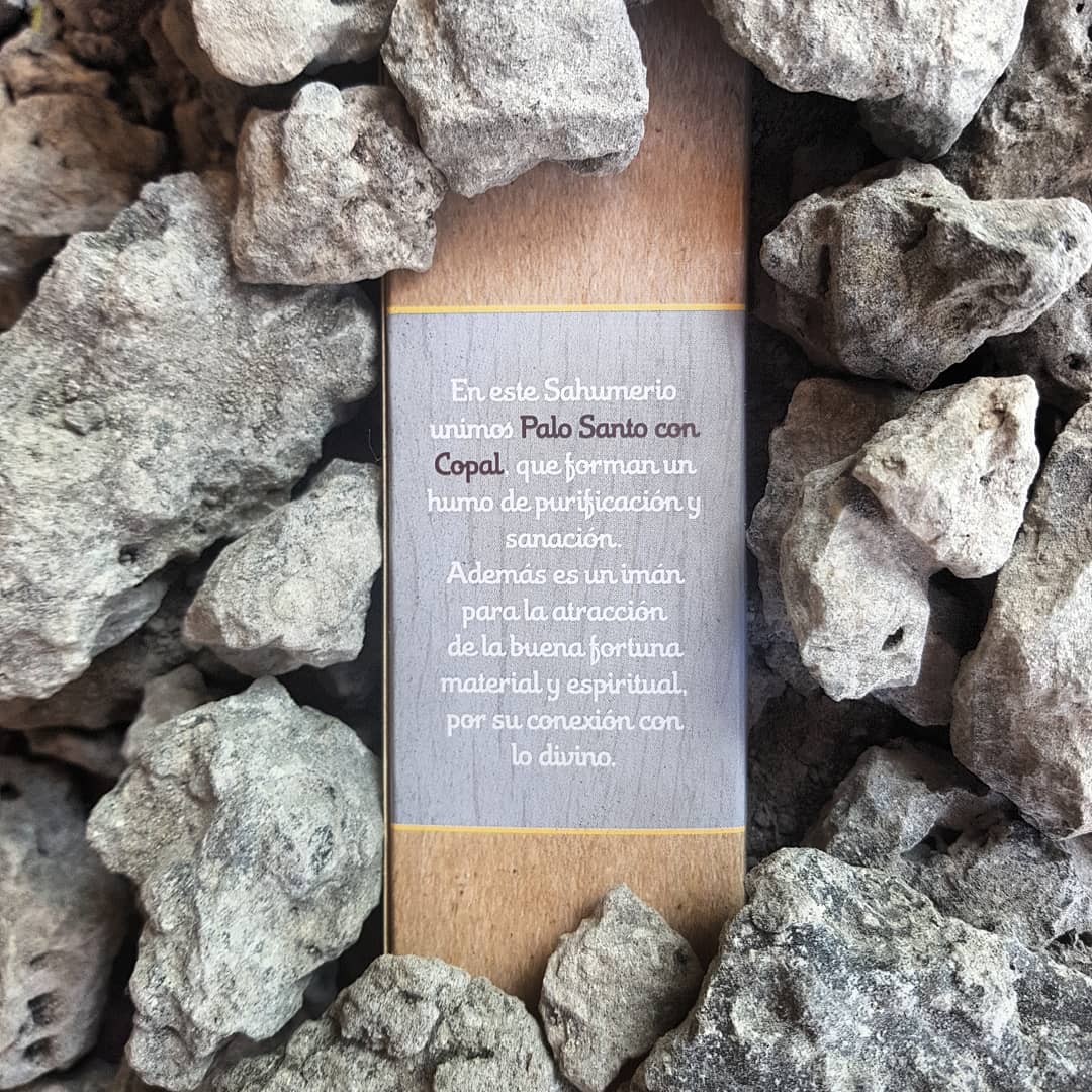 Bețișoare parfumate cu Palo Santo și Copal pentru curățare energetică profundă (SAGRADA MADRE – Palo Santo Linea)