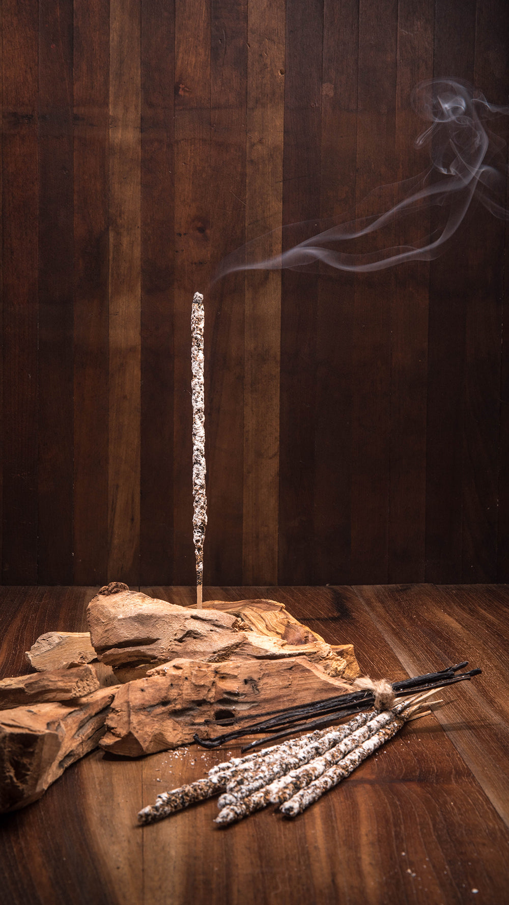 Bețișoare parfumate cu Palo Santo și Vanilie pentru curățare și armonie în relații (SAGRADA MADRE – Palo Santo Linea)