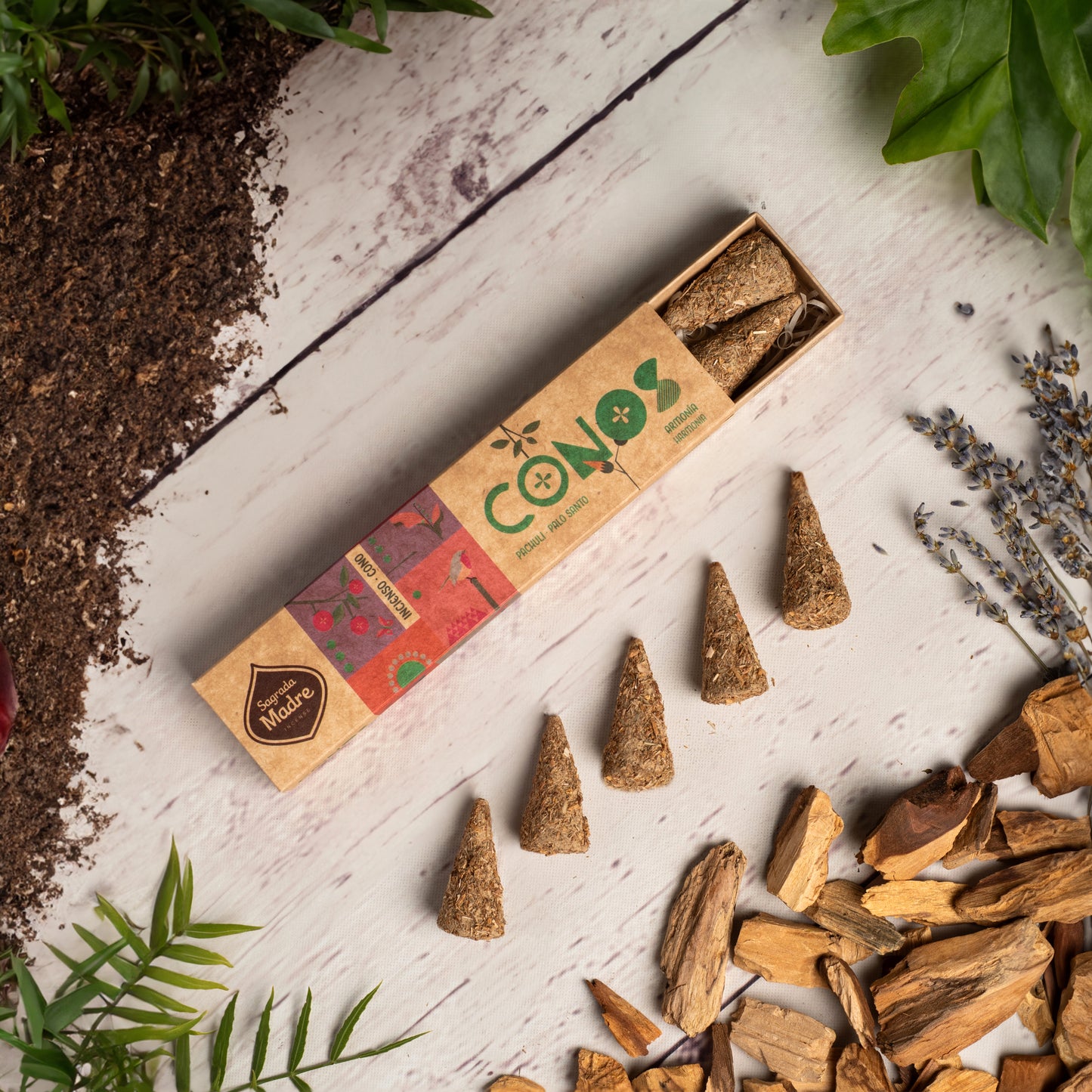 Conuri parfumate naturale cu Patchouli și Palo Santo pentru armonie (SAGRADA MADRE - Conos)
