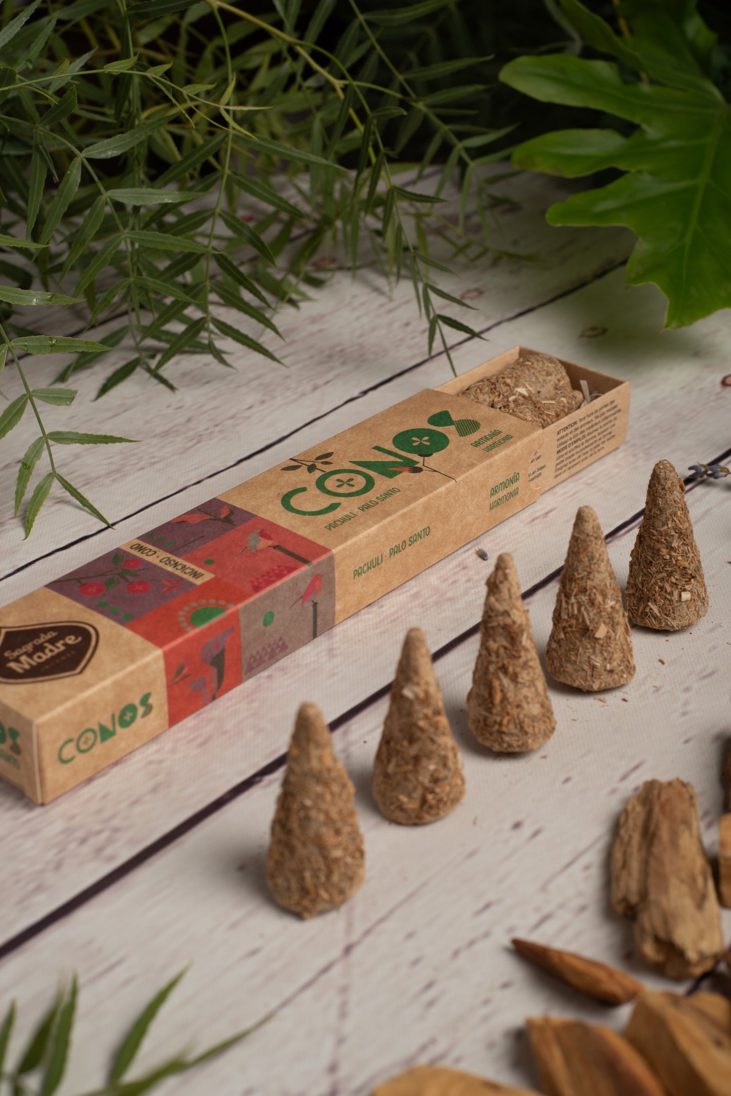 Conuri parfumate naturale cu Patchouli și Palo Santo pentru armonie (SAGRADA MADRE - Conos)