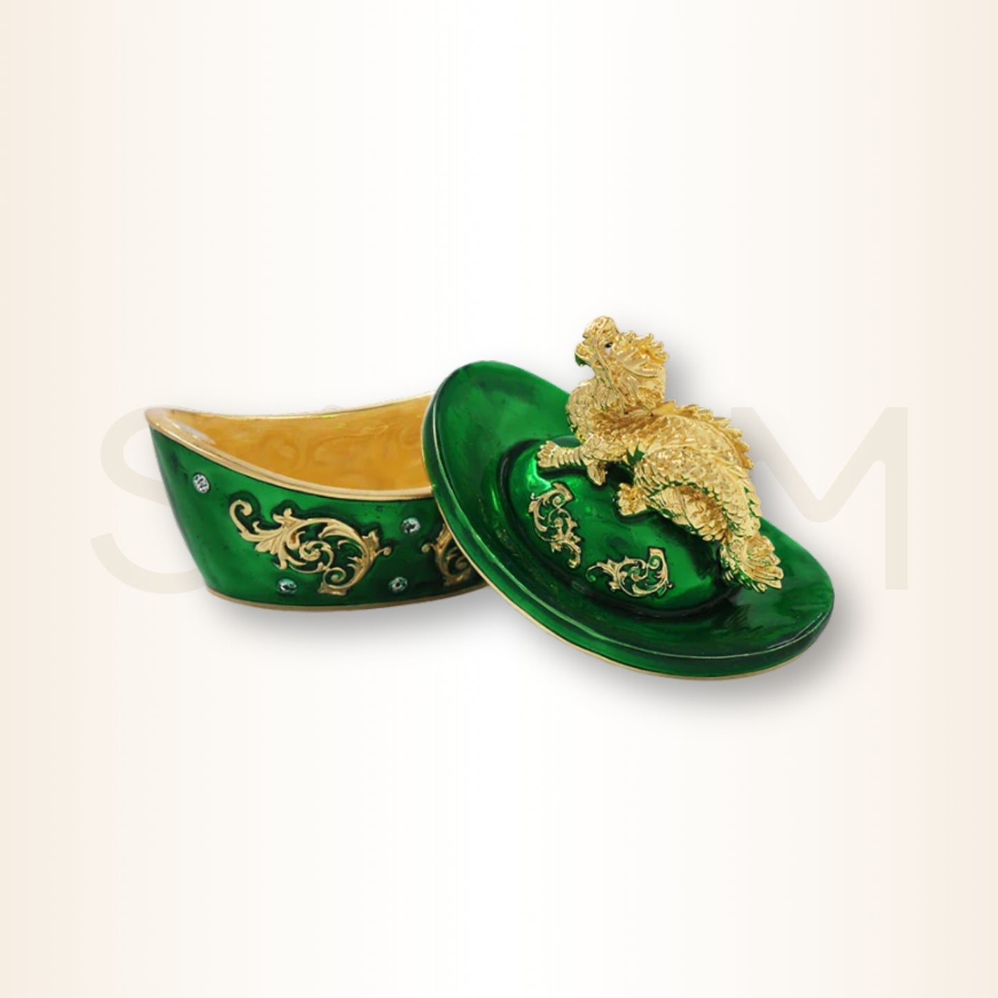 Dragonul pe lingoul de aur - pentru bogăție, creșterea veniturilor și a oportunităților