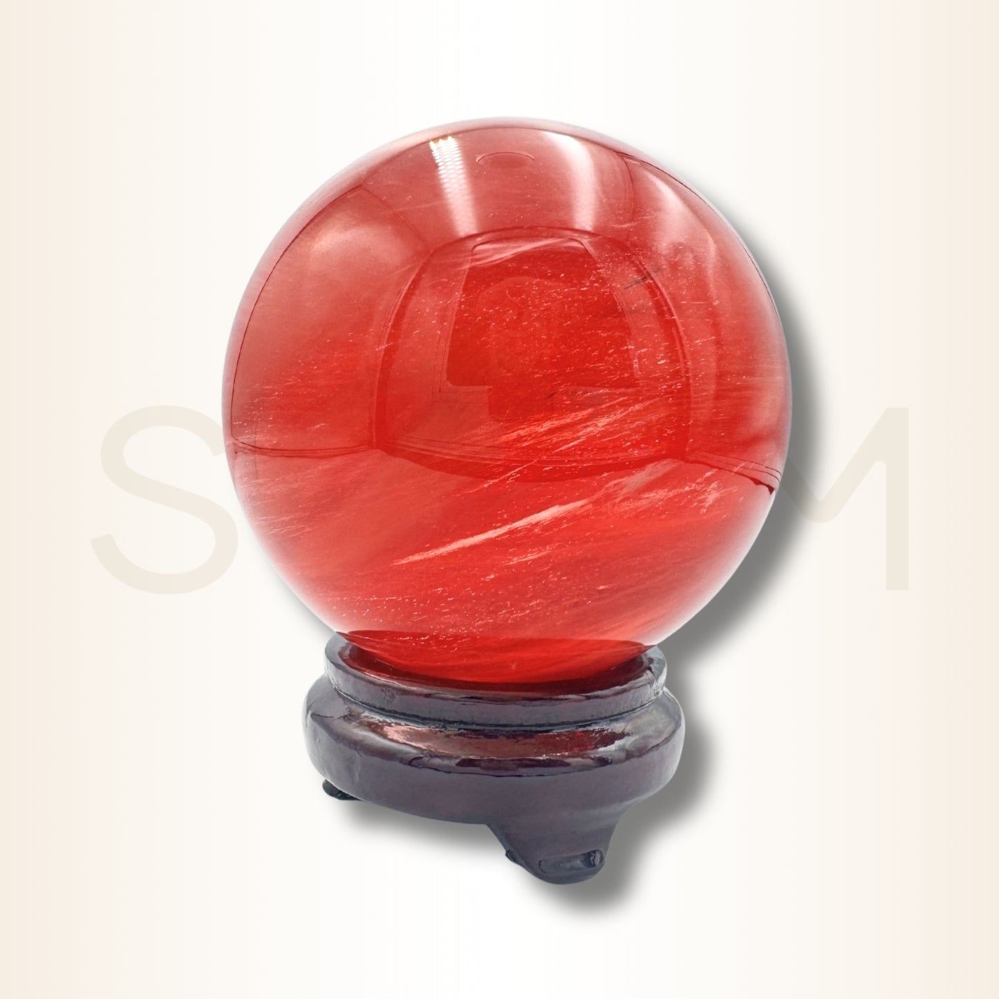 Sferă roșie de cristal pentru noroc de succes