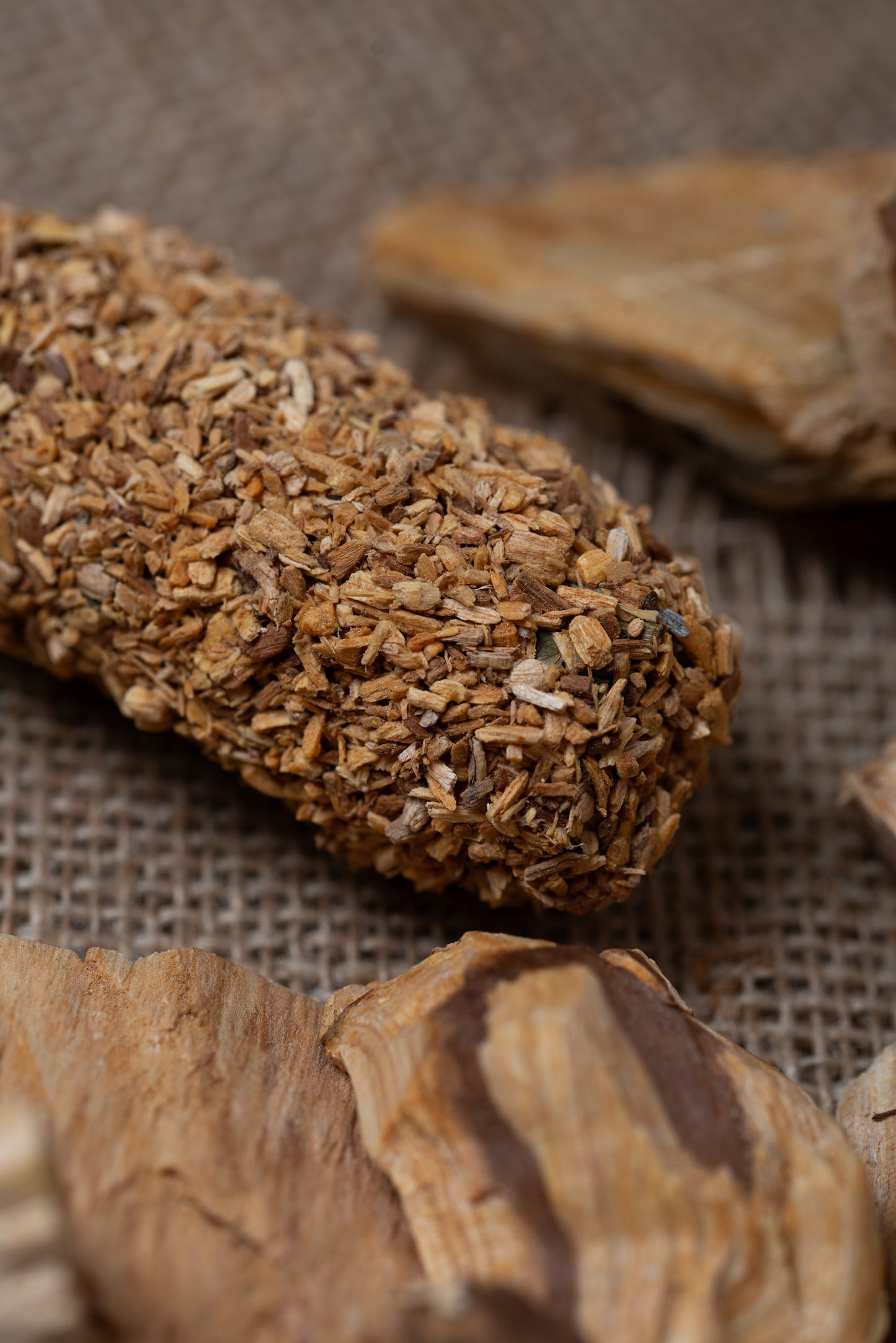 Baghetă S de smudging cu Palo Santo pentru curățare spirituală (SAGRADA MADRE – Sahumito)