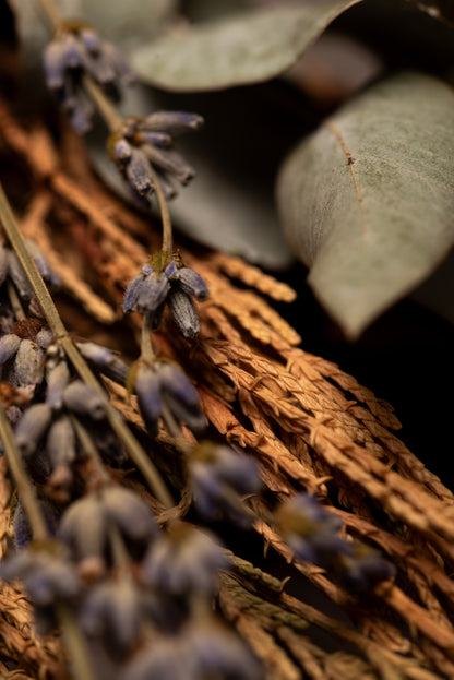 Baghetă de smudging cu 10 plante și rășini pentru transformări profunde (SAGRADA MADRE – Sahumos)