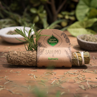 Baghetă de smudging cu Rozmarin pentru claritate mentală și curățare spirituală (SAGRADA MADRE – Sahumos)