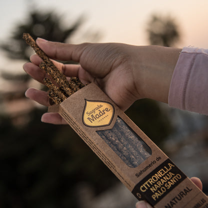 Bețișoare parfumate cu Citronela, Portocală și Palo Santo pentru protecție și energie (SAGRADA MADRE – Natural)