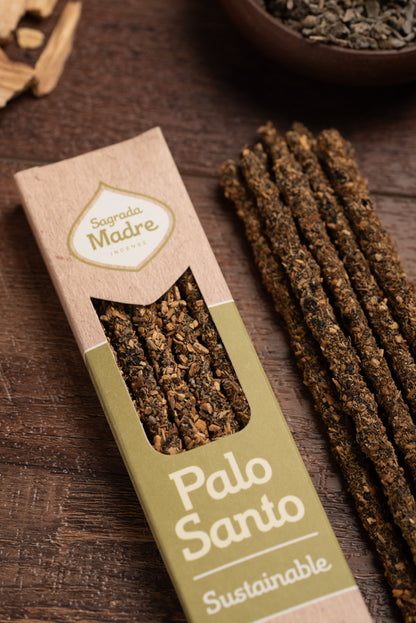 Bețișoare parfumate cu Palo Santo și Salvie pentru curățare energetică și purificare (SAGRADA MADRE – Palo Santo Linea)