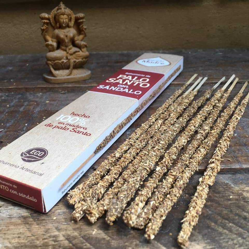 Bețișoare parfumate cu Palo Santo și Santal pentru introspecție și pace interioară (SAGRADA MADRE – Palo Santo Linea)