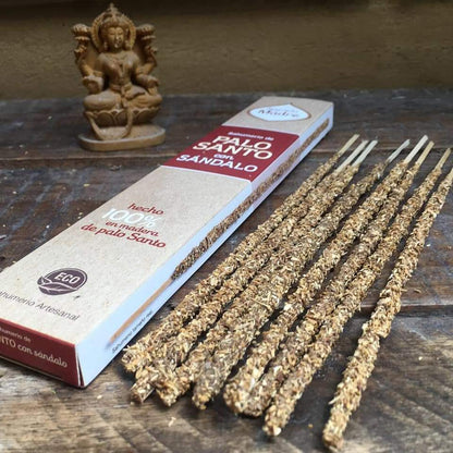 Bețișoare parfumate cu Palo Santo și Santal pentru introspecție și pace interioară (SAGRADA MADRE – Palo Santo Linea)