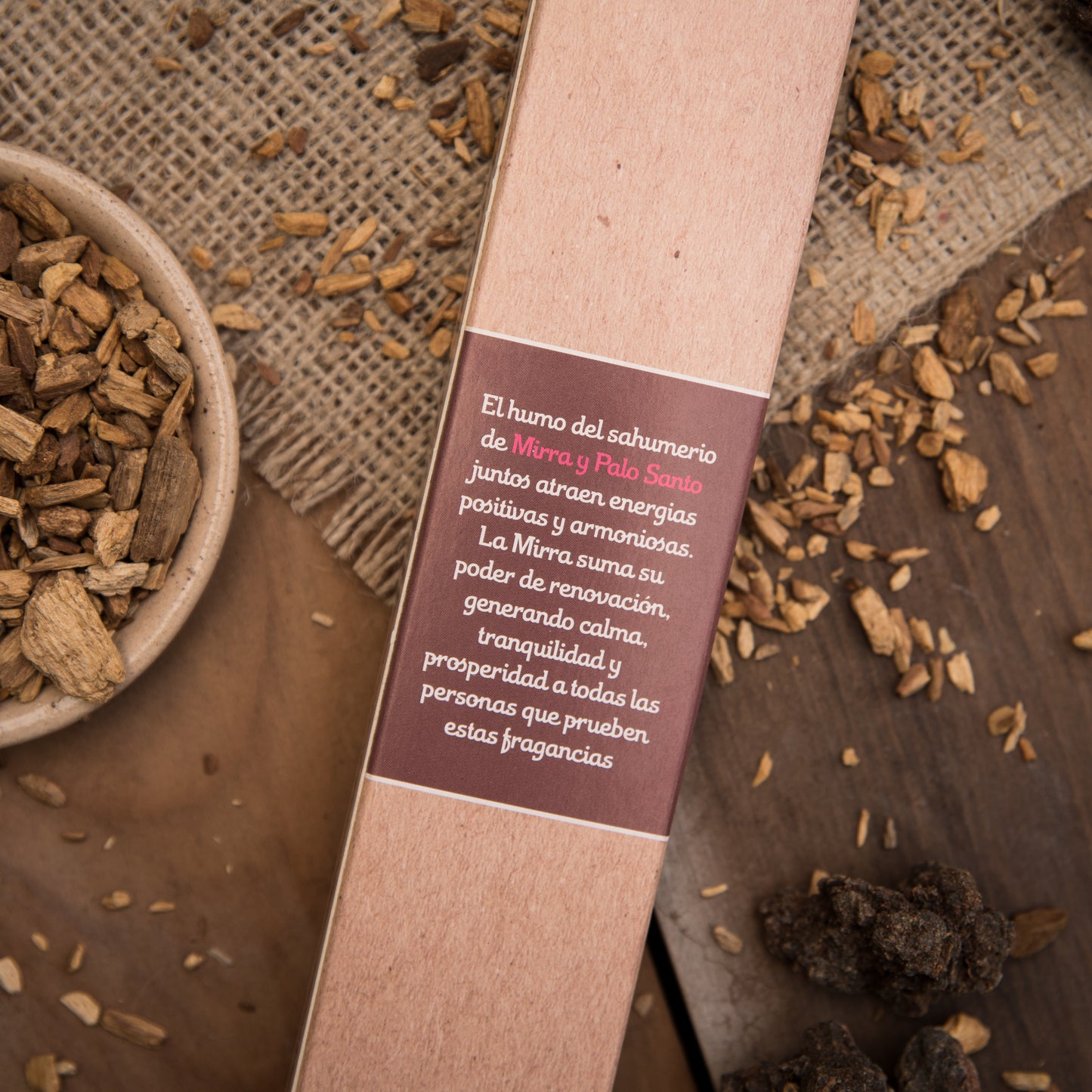 Bețișoare parfumate cu Palo Santo și Smirnă pentru vindecare și protecție (SAGRADA MADRE – Palo Santo Linea)