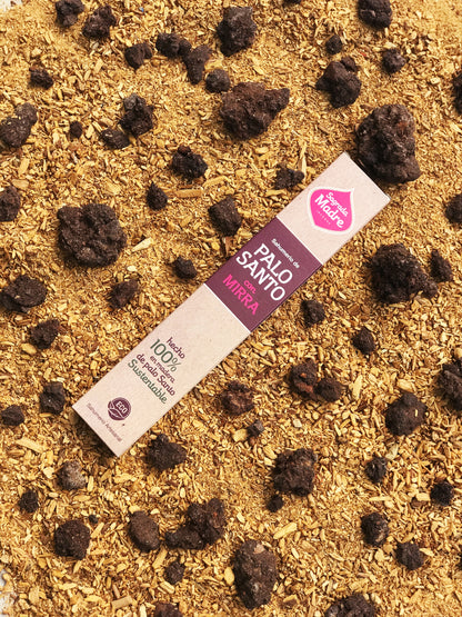 Bețișoare parfumate cu Palo Santo și Smirnă pentru vindecare și protecție (SAGRADA MADRE – Palo Santo Linea)