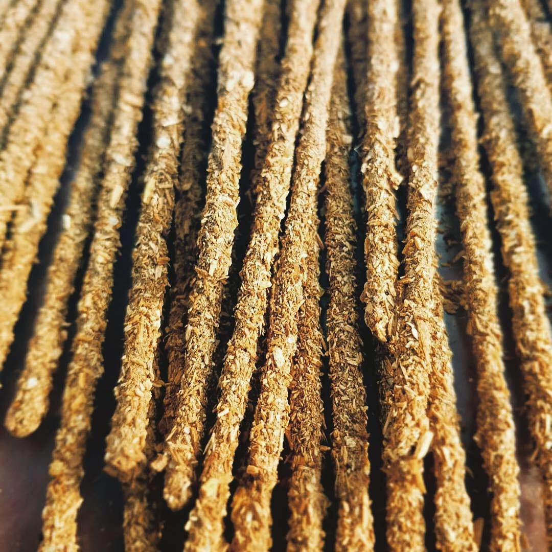 Bețișoare parfumate cu Palo Santo pentru curățare energetică (SAGRADA MADRE – Palo Santo Linea)