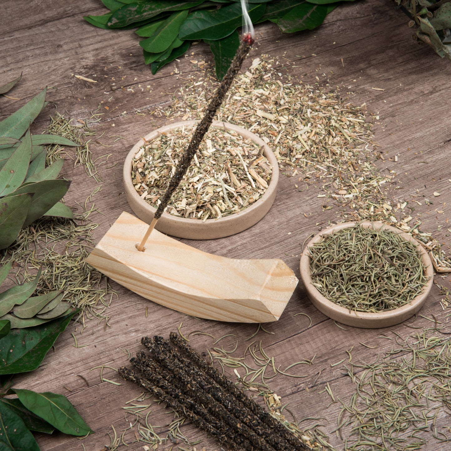 Bețișoare parfumate cu Rozmarin și Ruda pentru energie, transmutare și protecție (SAGRADA MADRE – Natural)