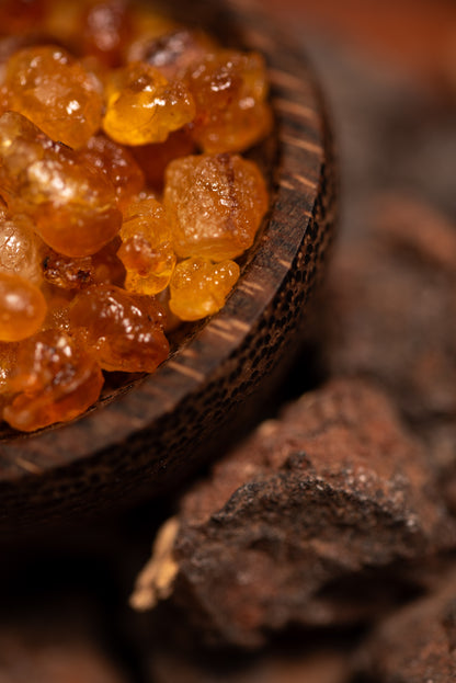 Bețișoare parfumate cu Smirnă și Tămâie pentru curățare energetică, pace interioară și vindecare (SAGRADA MADRE – Natural)