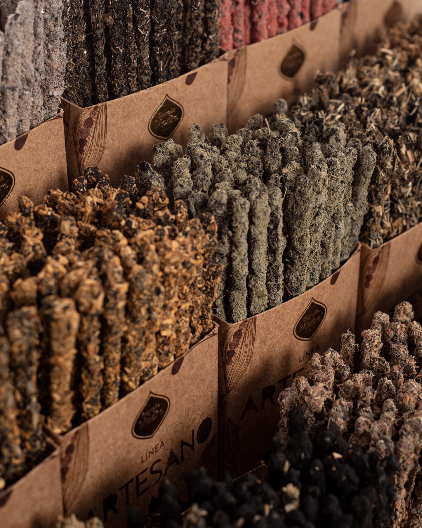 Bețișoare parfumate cu Yagra și Mușețel pentru abundență, liniște și creativitate (SAGRADA MADRE – Artesano x30)