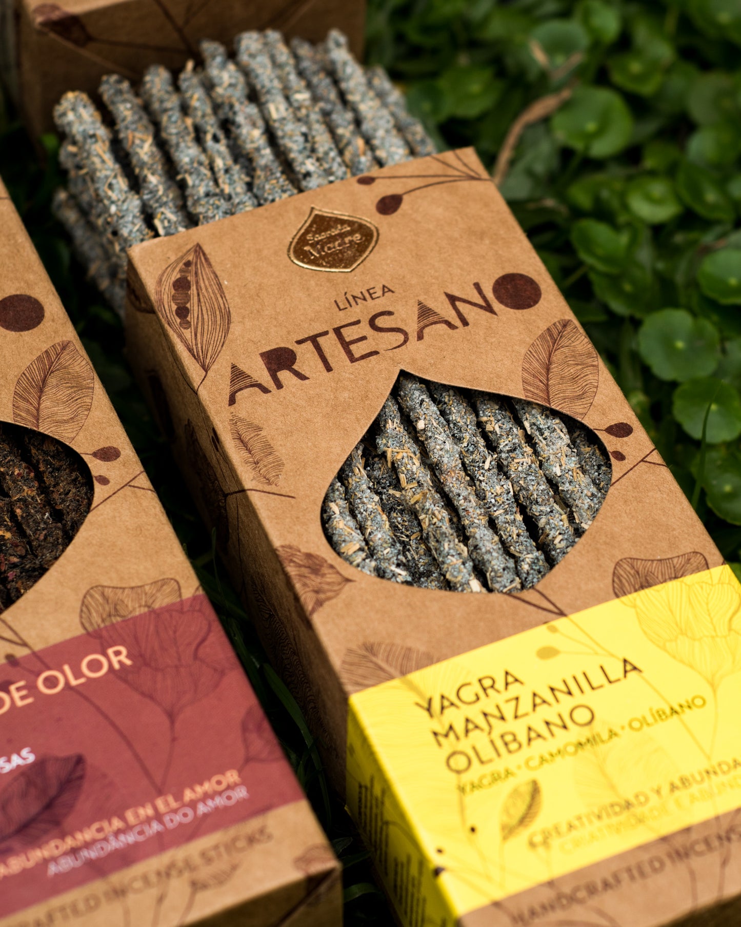 Bețișoare parfumate cu Yagra și Mușețel pentru abundență, liniște și creativitate (SAGRADA MADRE – Artesano x30)