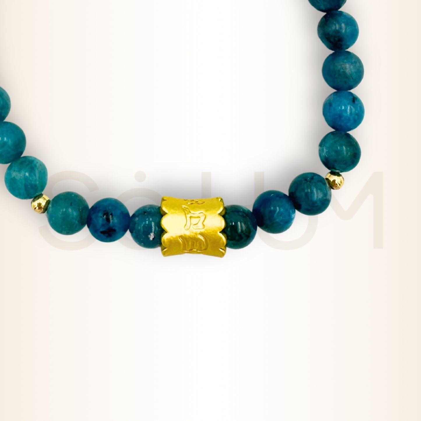 Brățară cu Apatit și mantra Om Mani Padme Hum pentru claritate, intuiție și compasiune