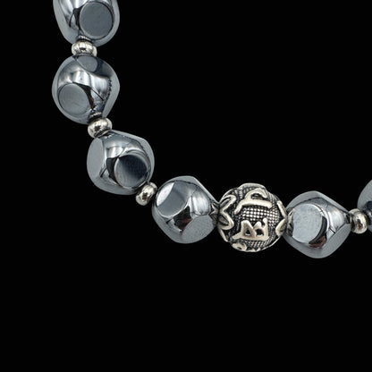 Brățară cu mantra Om Mani Padme Hum și cristale mari de Terahertz pentru protecție, claritate și echilibru mental