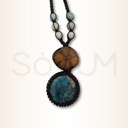 Colier cu Lemn de Ayahuasca și Apatit pentru comunicare clară, încredere și eliberarea blocajelor emoționale