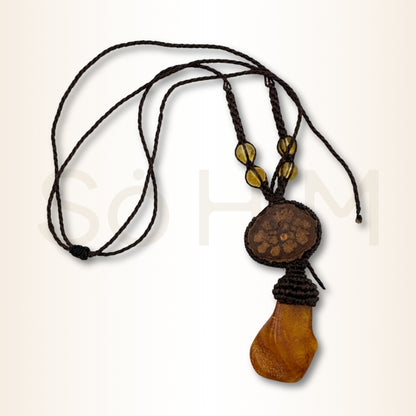 Colier cu Lemn de Ayahuasca și Chihlimbar de Myanmar pentru protecție, vitalitate și curățare emoțională