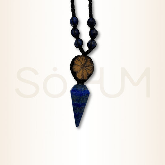 Colier cu Lemn de Ayahuasca și Lapis Lazuli pentru înțelepciune interioară, claritate și protecție energetică