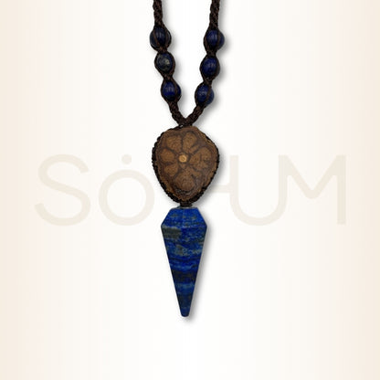 Colier cu Lemn de Ayahuasca și Lapis Lazuli pentru înțelepciune interioară, claritate și protecție energetică