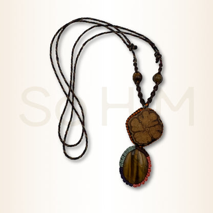 Colier cu Lemn de Ayahuasca și Ochi de Tigru pentru protecție, încredere și forță personală