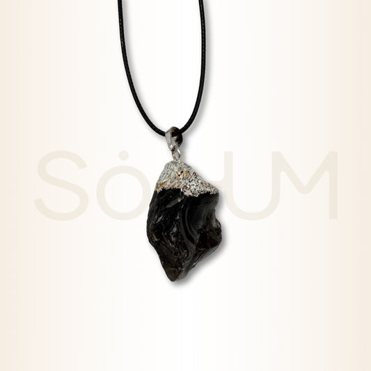 Colier cu pandantiv din cuarț fumuriu pentru protecție energetică, ancorare și eliberarea tensiunilor interioare