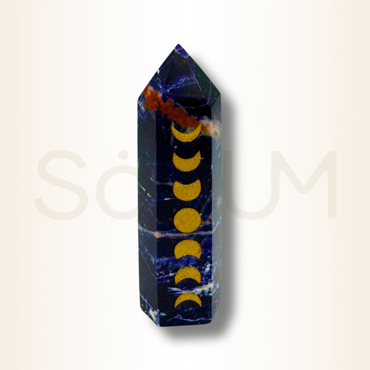 Obelisc din Sodalit gravat cu fazele Lunii pentru liniște și armonizarea spațiului