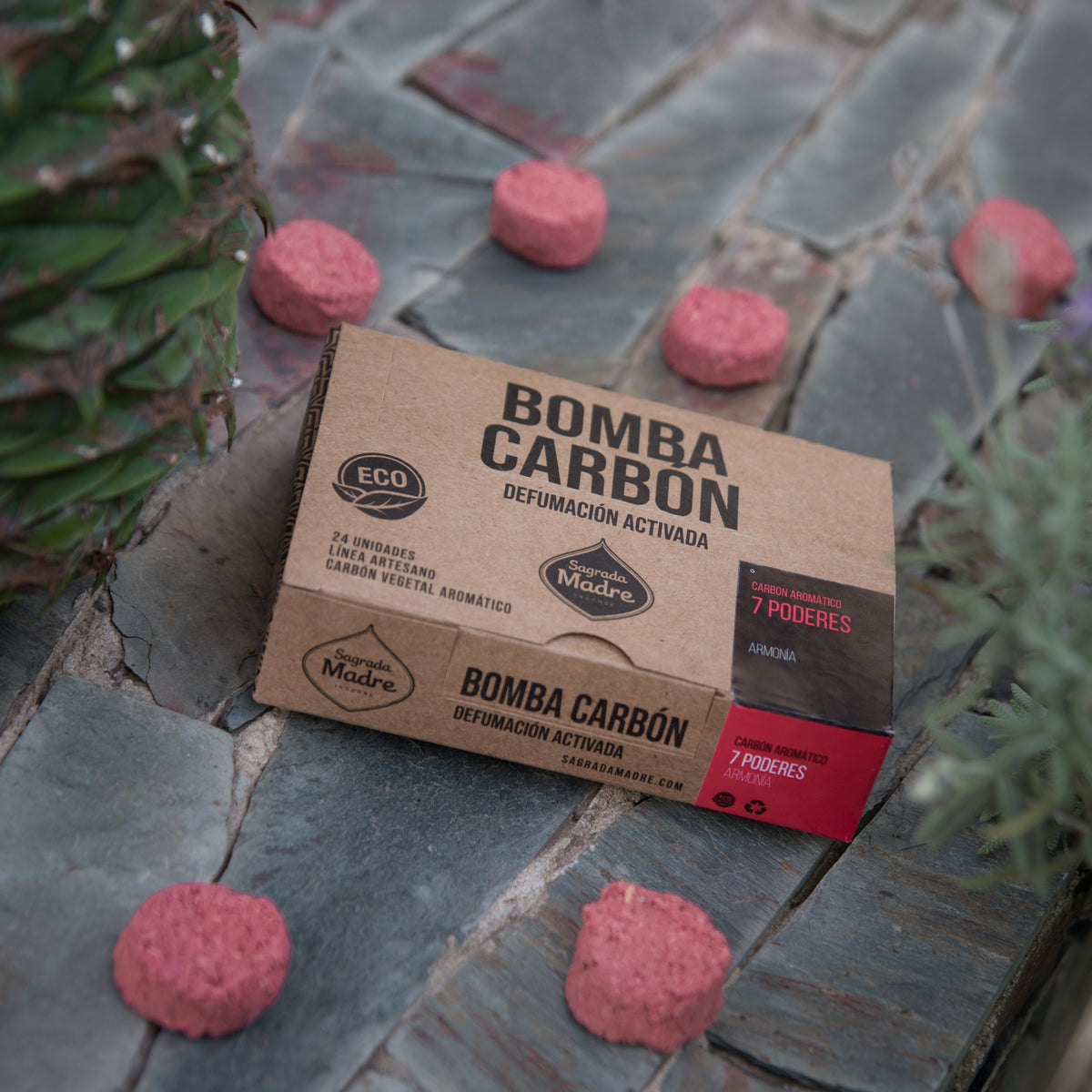 Pastile de fumigație 7 puteri cu cărbune natural vegetal și mix de plante pentru echilibrare energetică x24 (SAGRADA MADRE - Bomba Carbon)